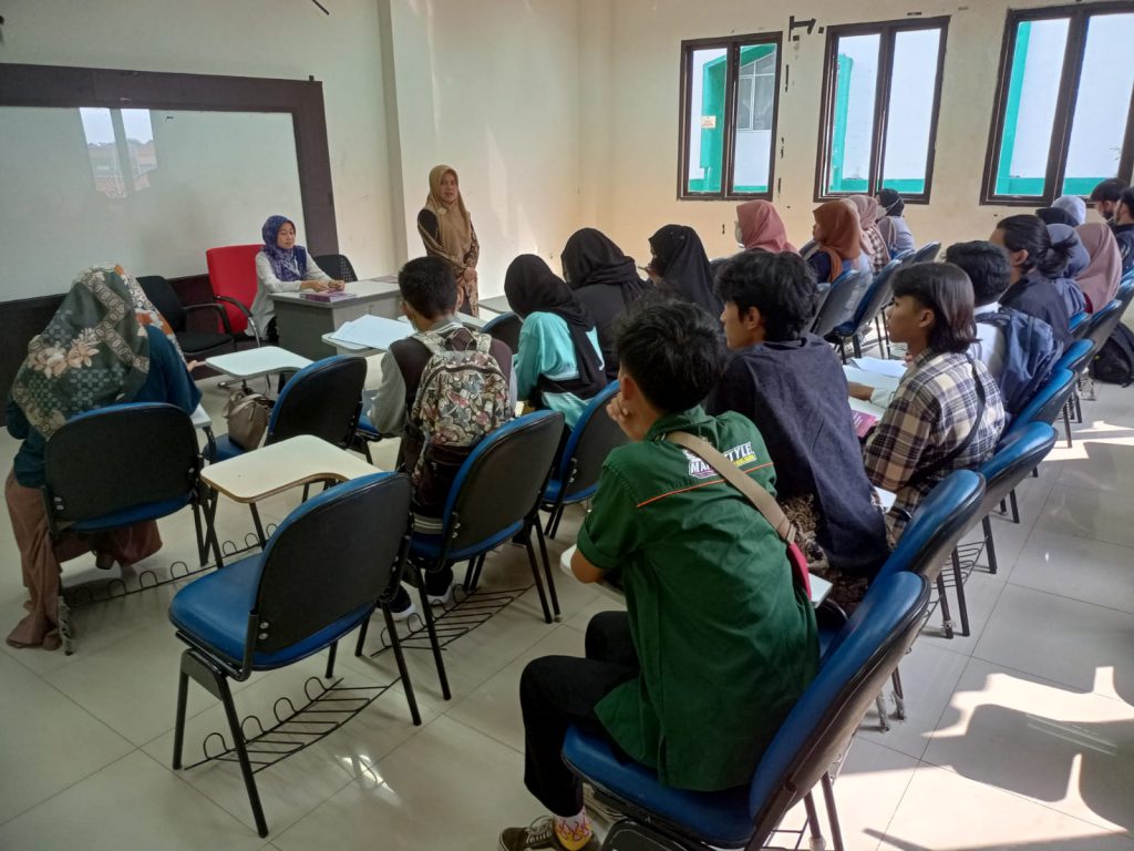 Rapat Evaluasi Pembelajaran dan Persiapan Perkuliahan Semester Gasal T.A 2022/2023 Jurusan Pariwisata Syariah Bersama Dosen dan Mahasiswa Angkatan 2021