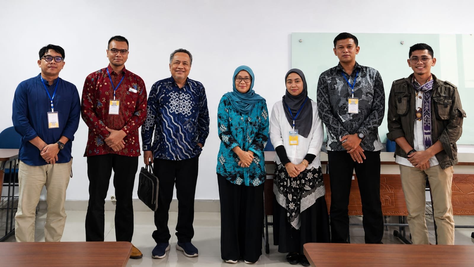 Dosen Pariwisata Syariah UIN Siber Cirebon Presentasikan Kajian Transformasi Sosio-Ekonomi Masyarakat Maritim Cirebon dalam National Islamic History Symposium 2026